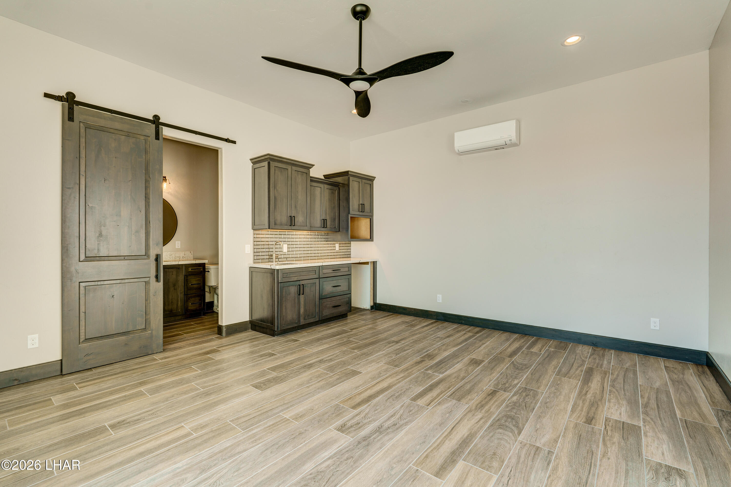 3051 Camino De La Enclave