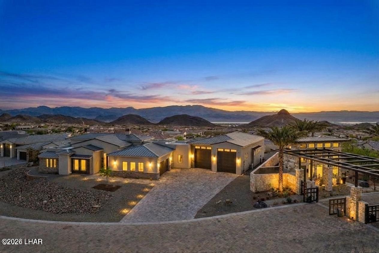 3051 Camino De La Enclave