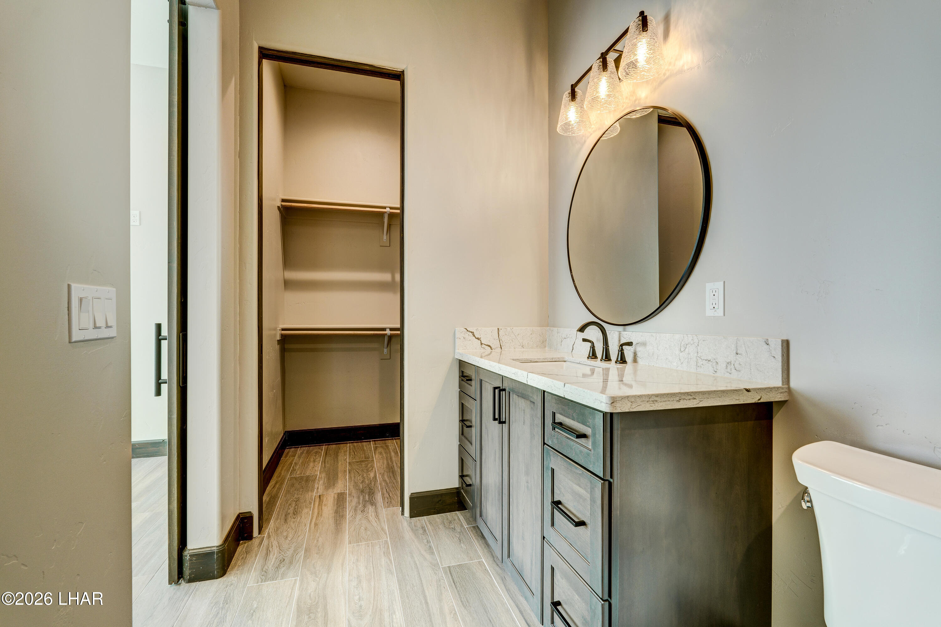 3051 Camino De La Enclave