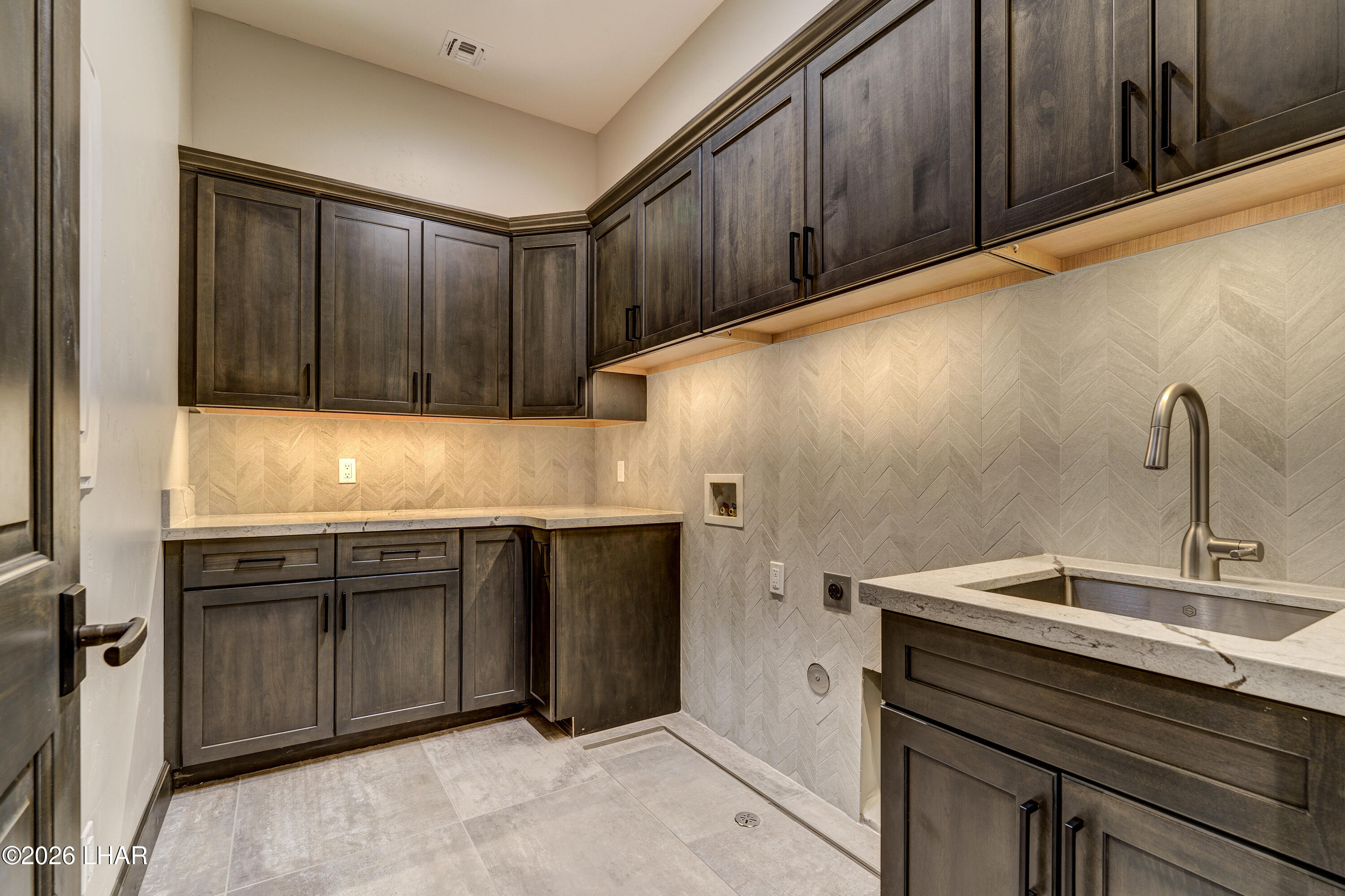 3051 Camino De La Enclave