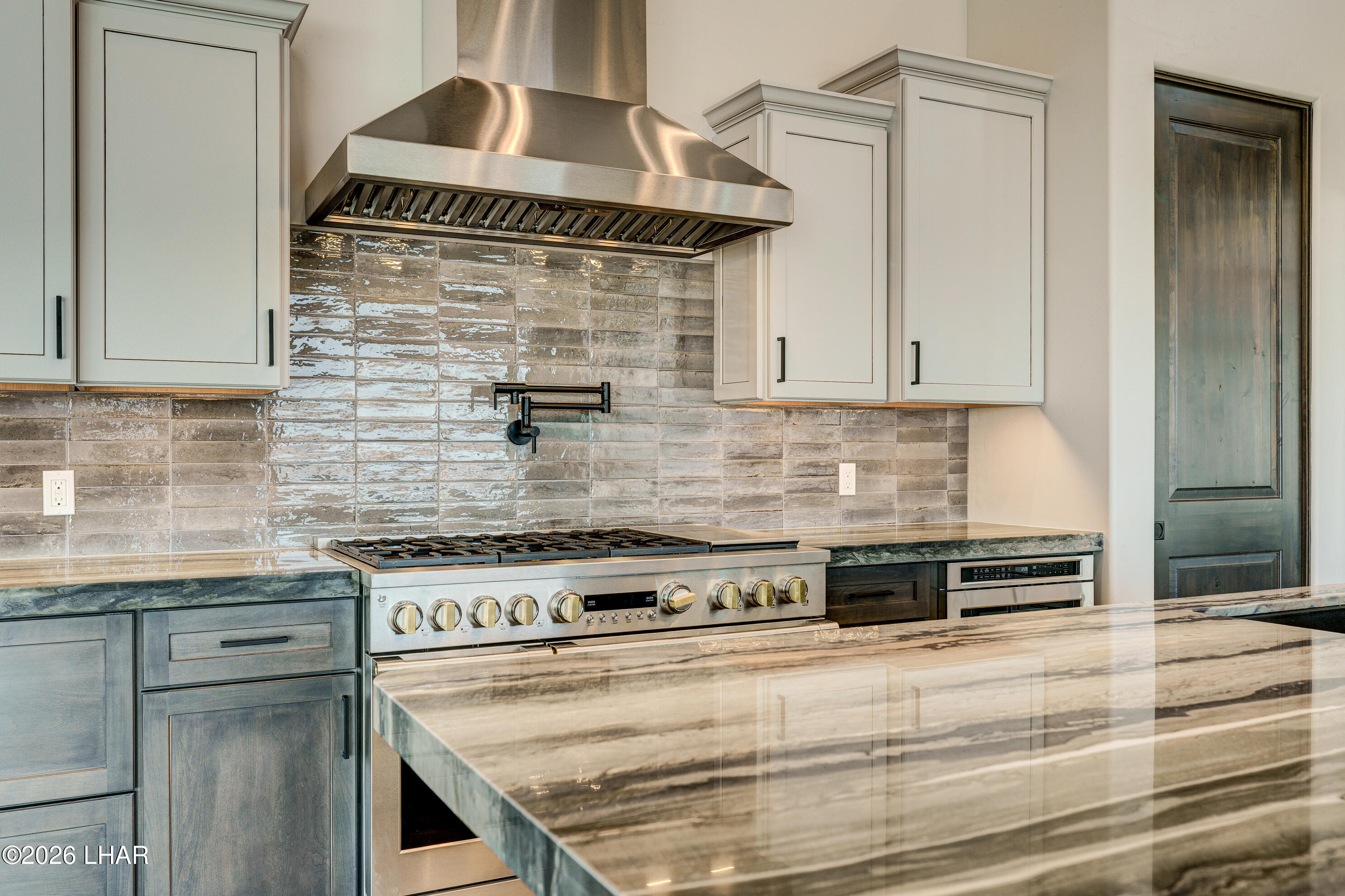 3051 Camino De La Enclave