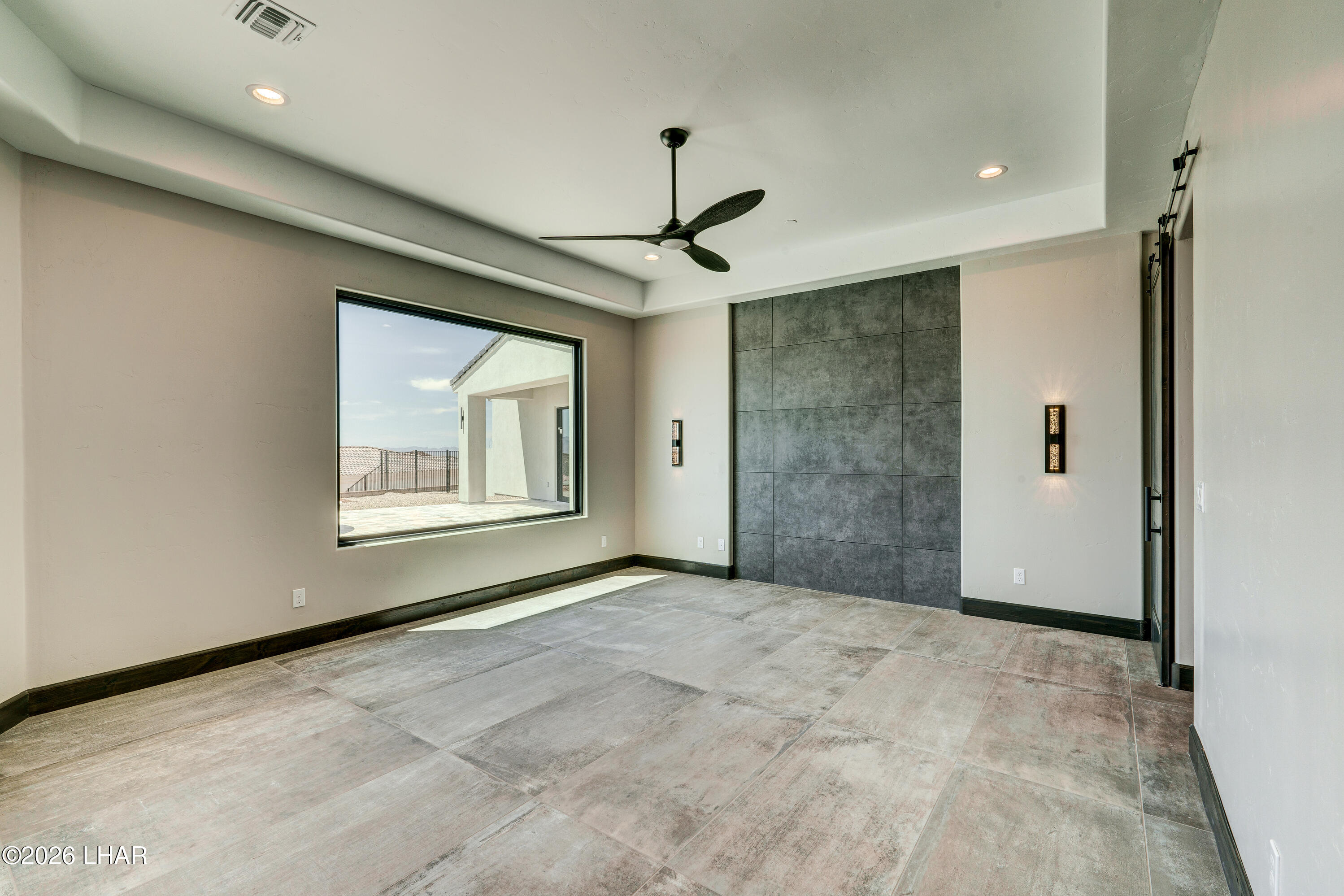 3051 Camino De La Enclave