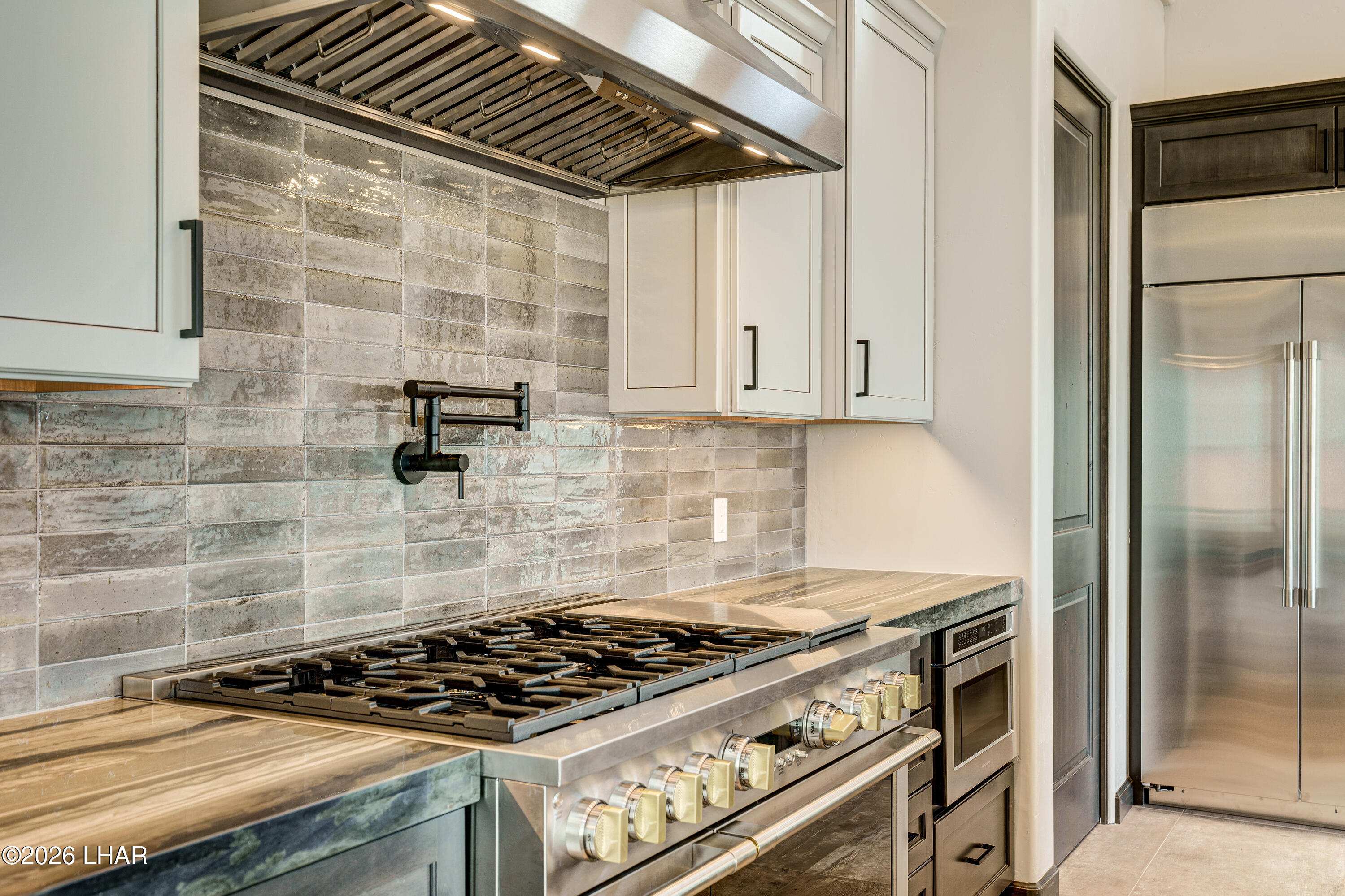 3051 Camino De La Enclave