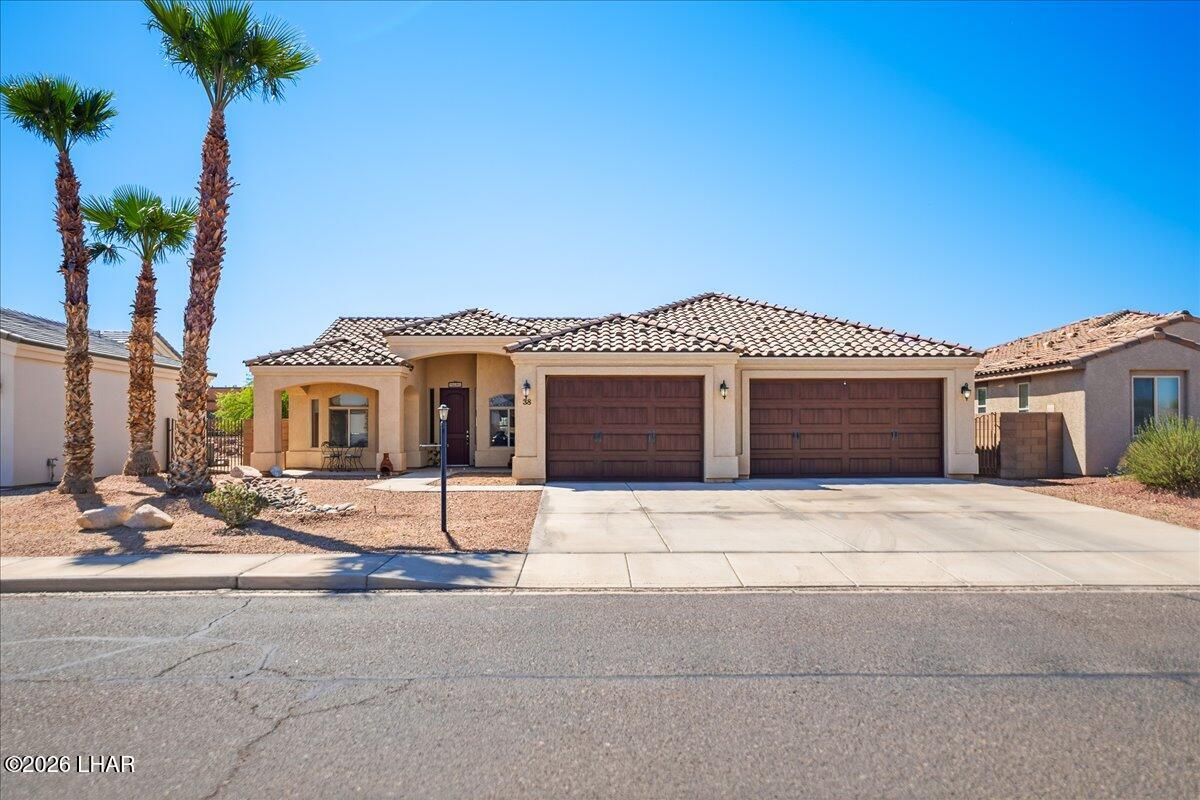 38 Cypress Point Dr N