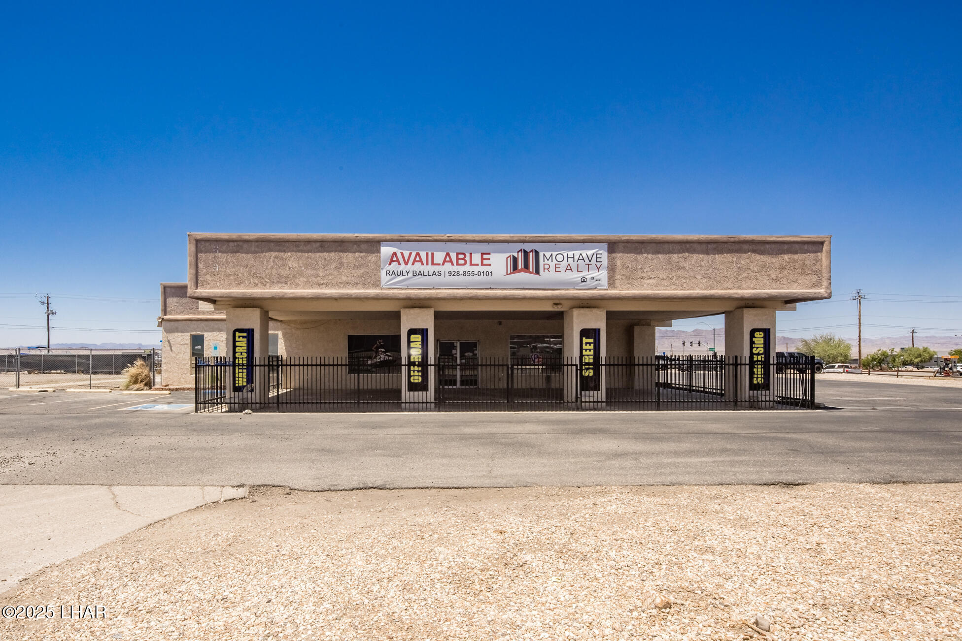 669 N Lake Havasu Ave N