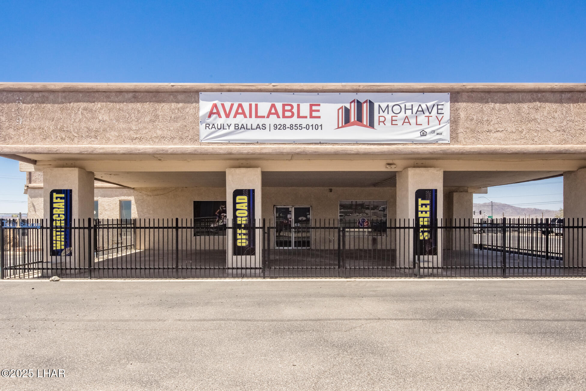 669 N Lake Havasu Ave N