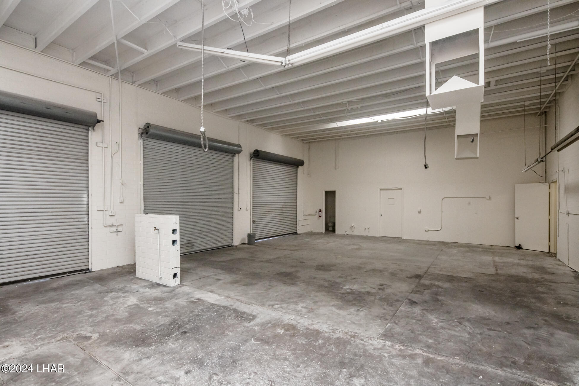 669 N Lake Havasu Ave N