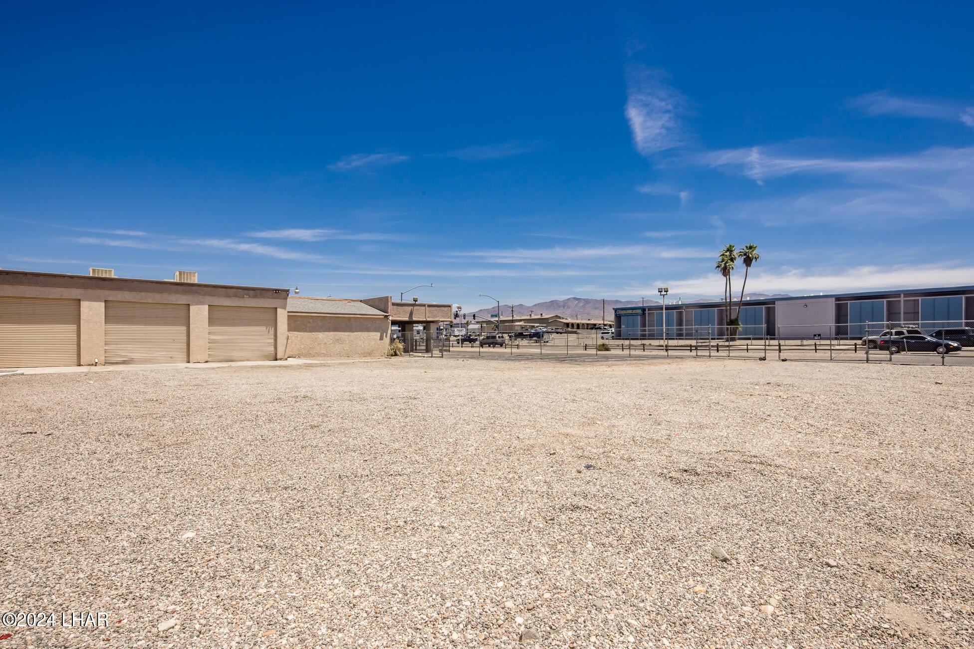 669 N Lake Havasu Ave N