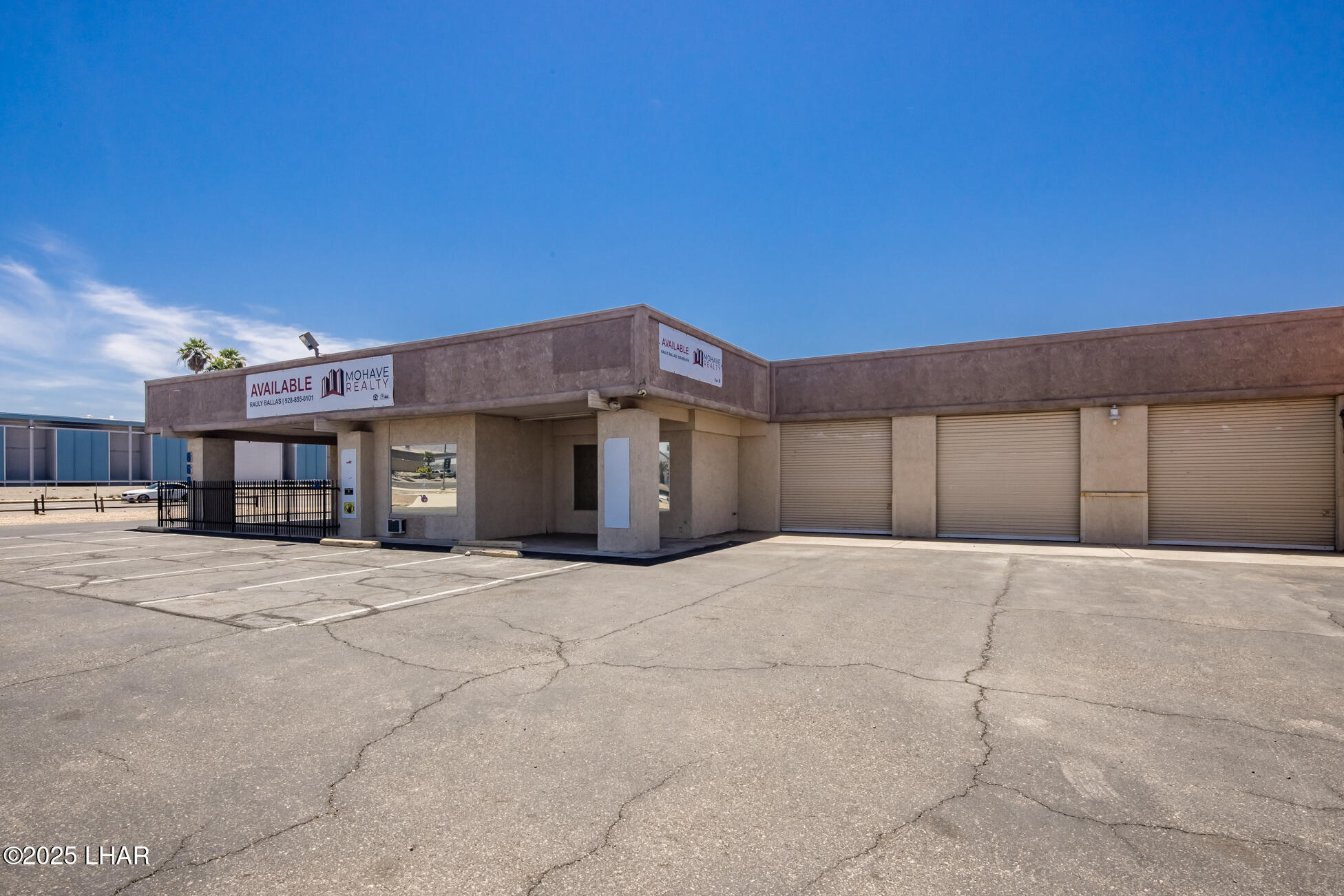 669 N Lake Havasu Ave N