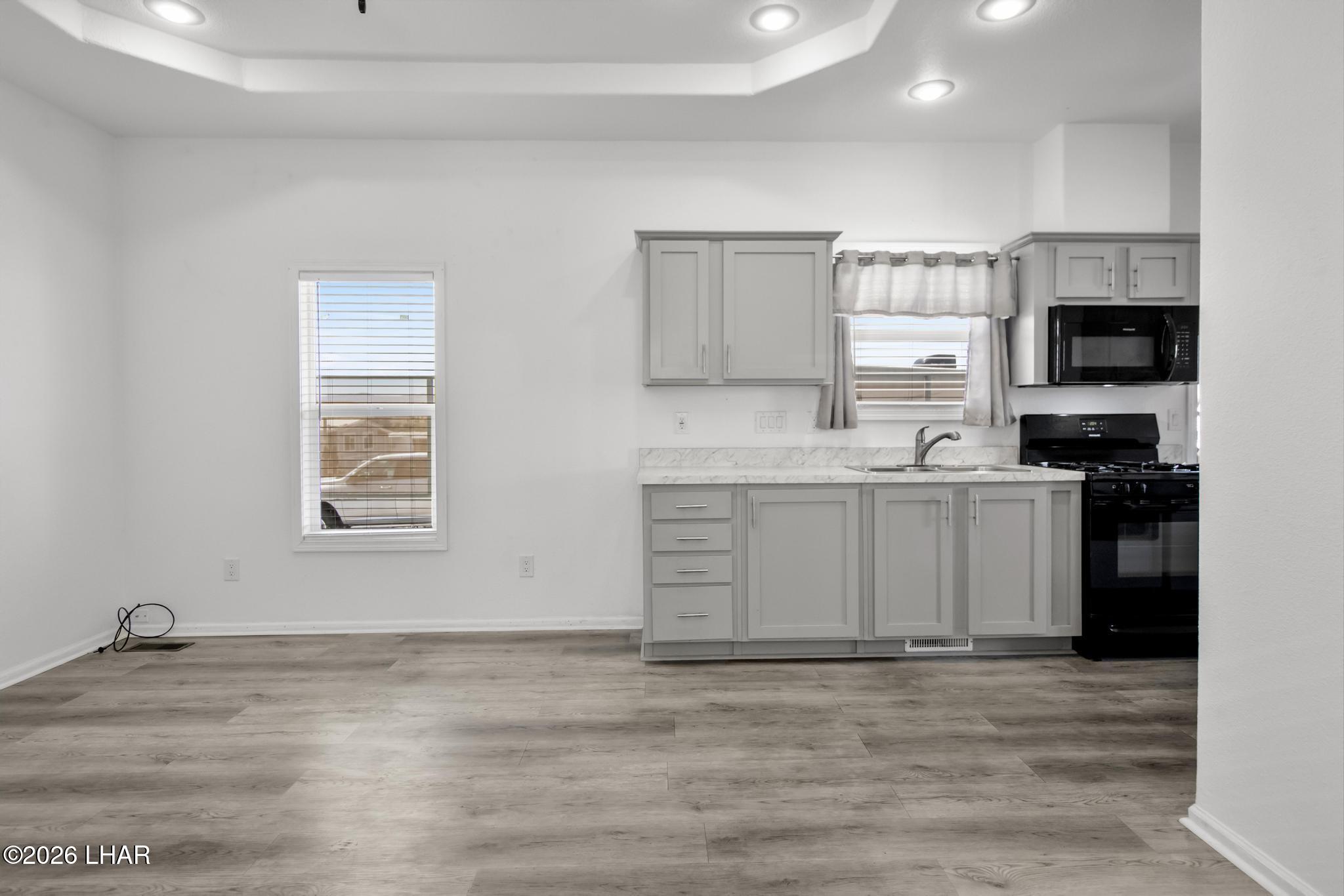350 Lee Ave 47