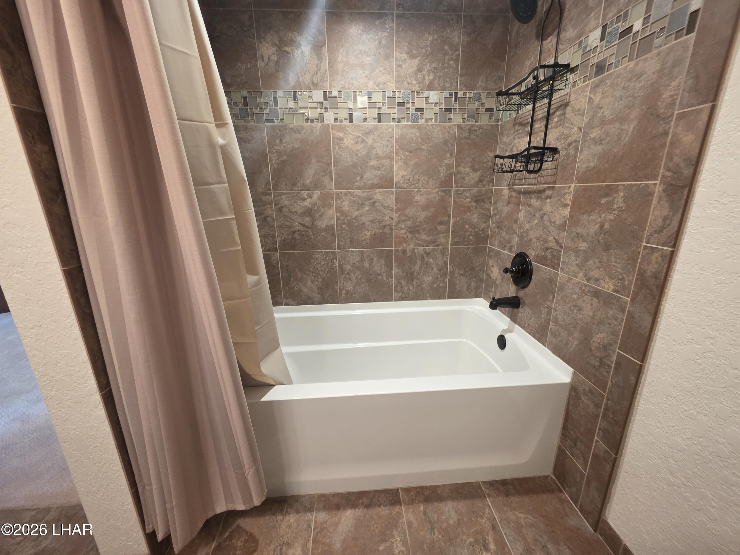 3395 Roadrunner Dr