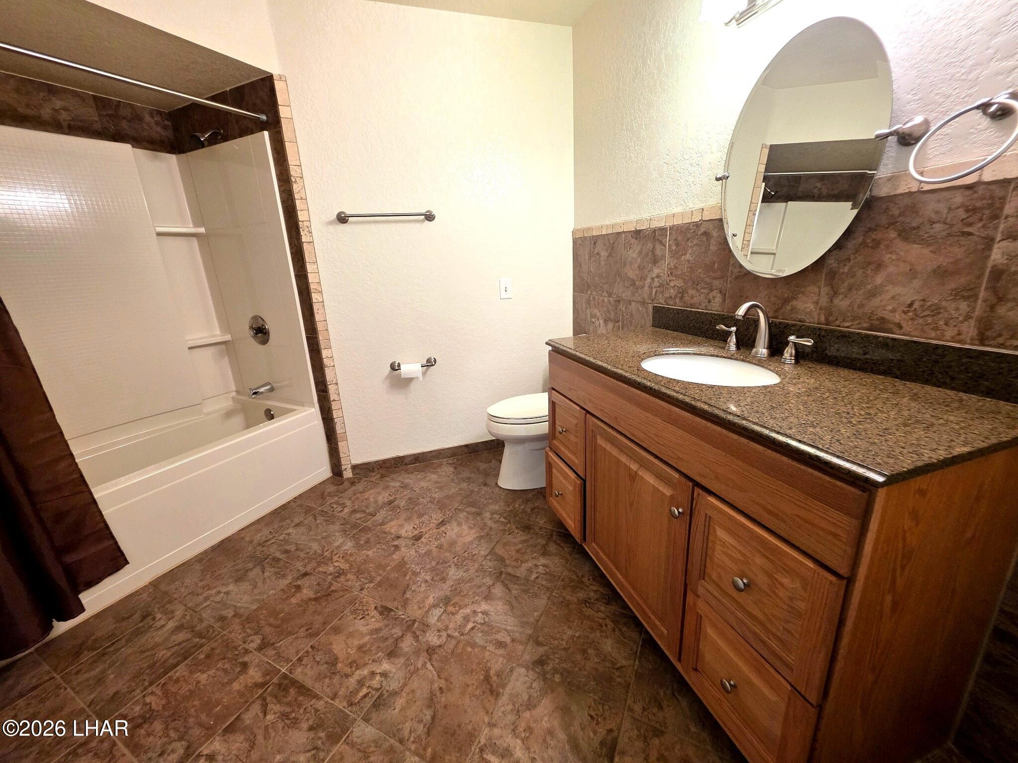 3395 Roadrunner Dr