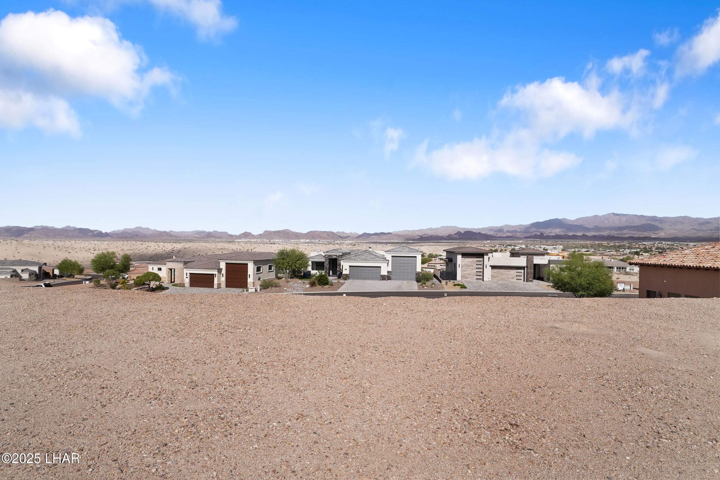 1748 E Tradition Ln