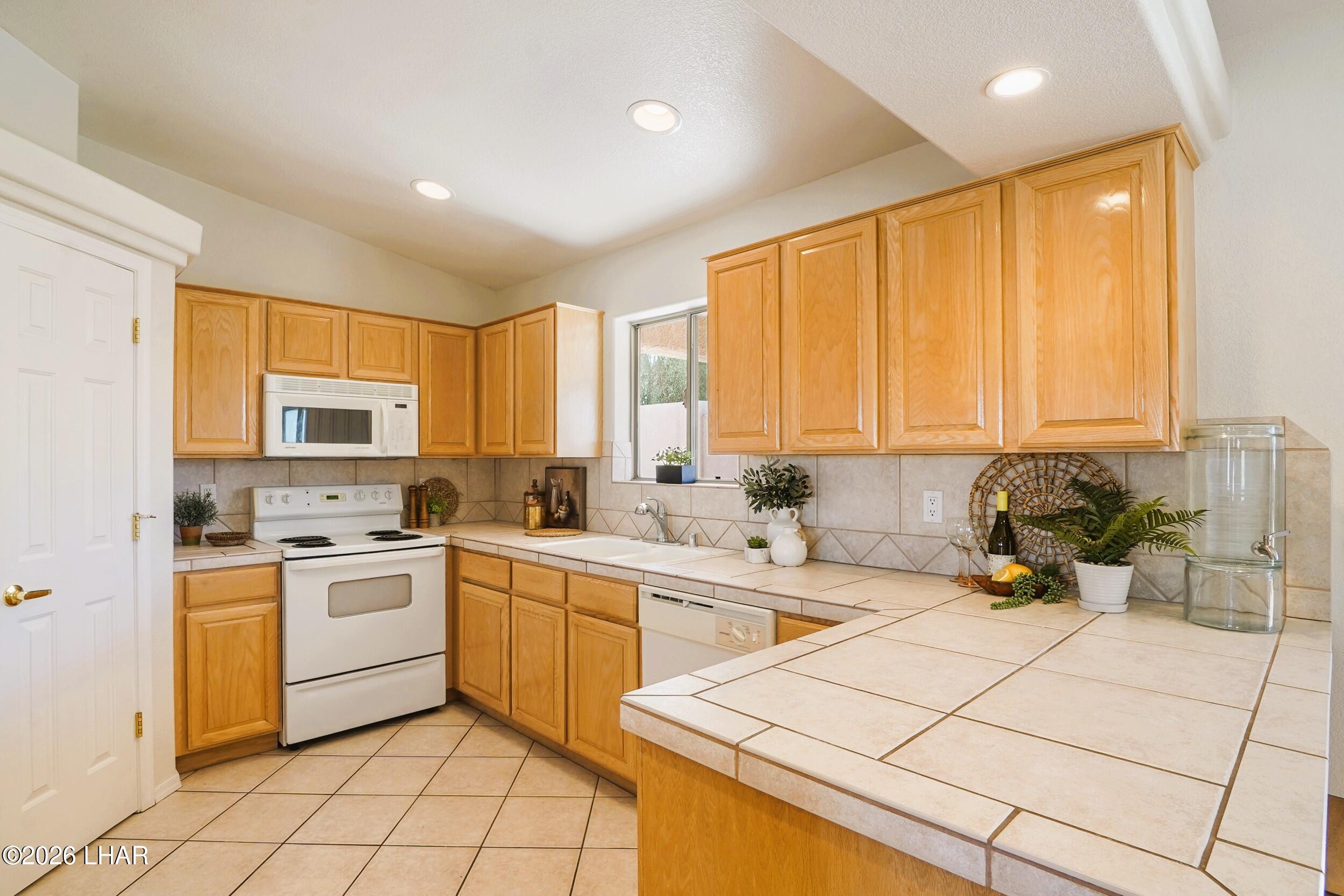 3360 El Toro Dr