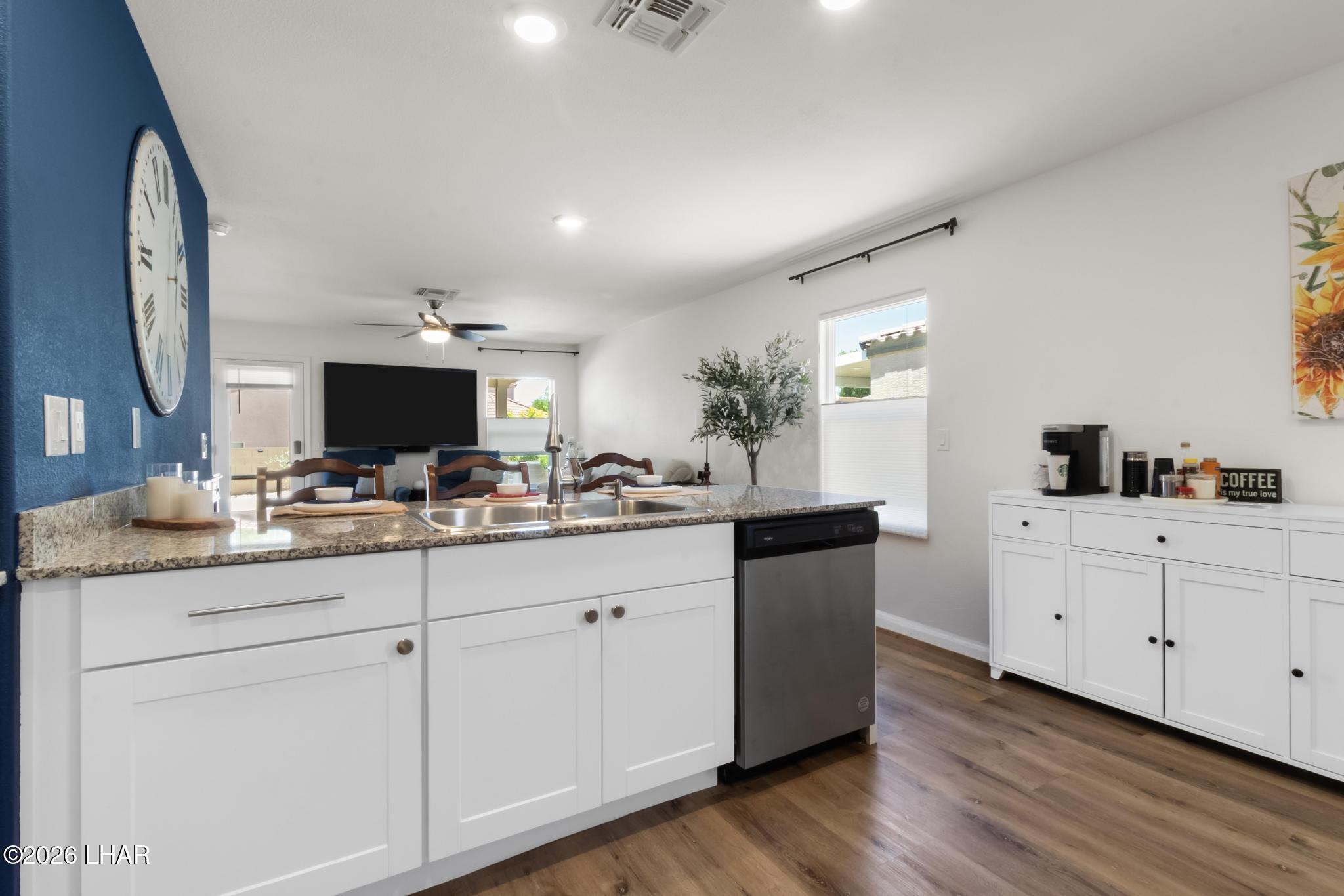 2405 Sandpiper Dr