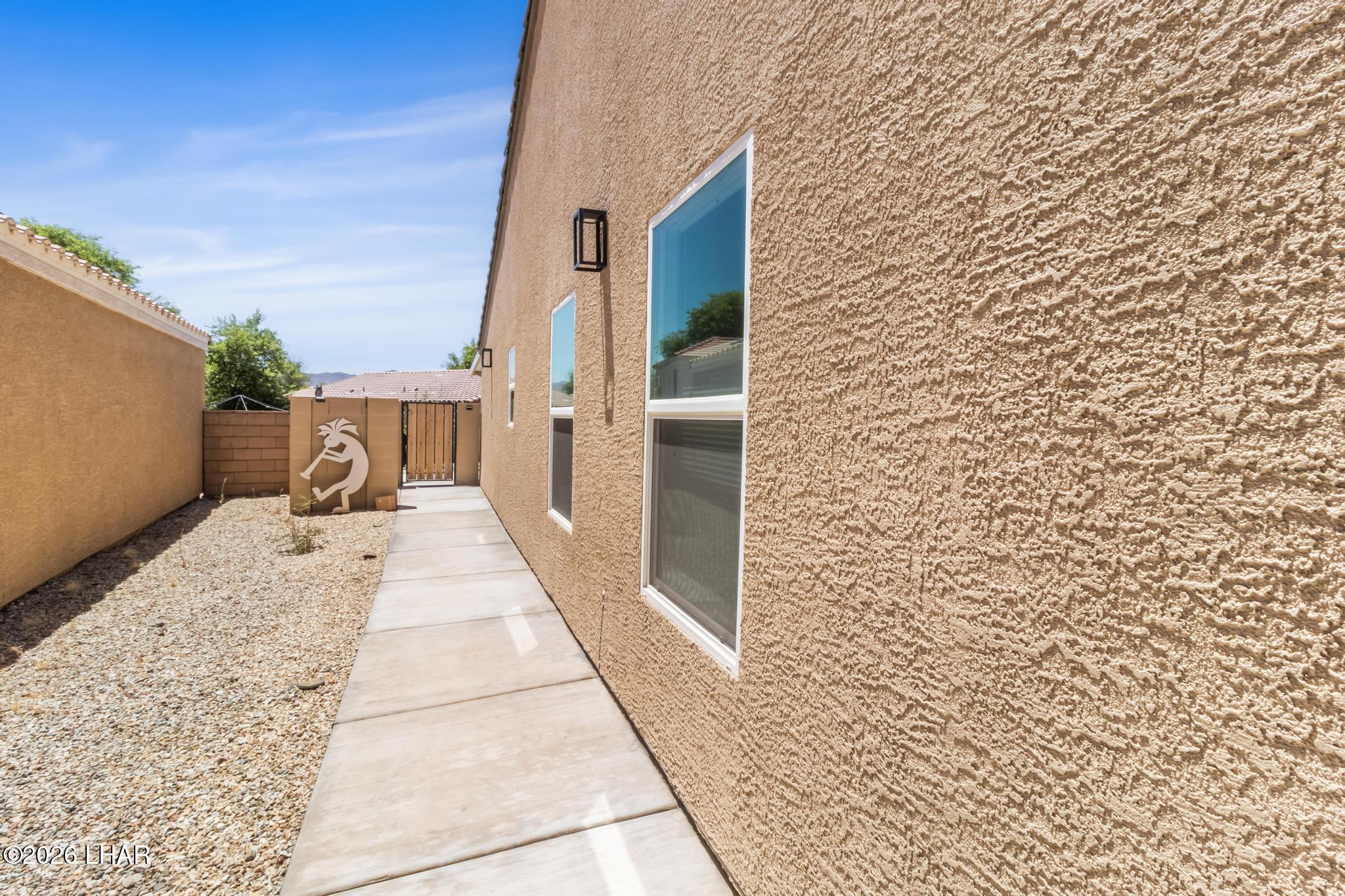2405 Sandpiper Dr