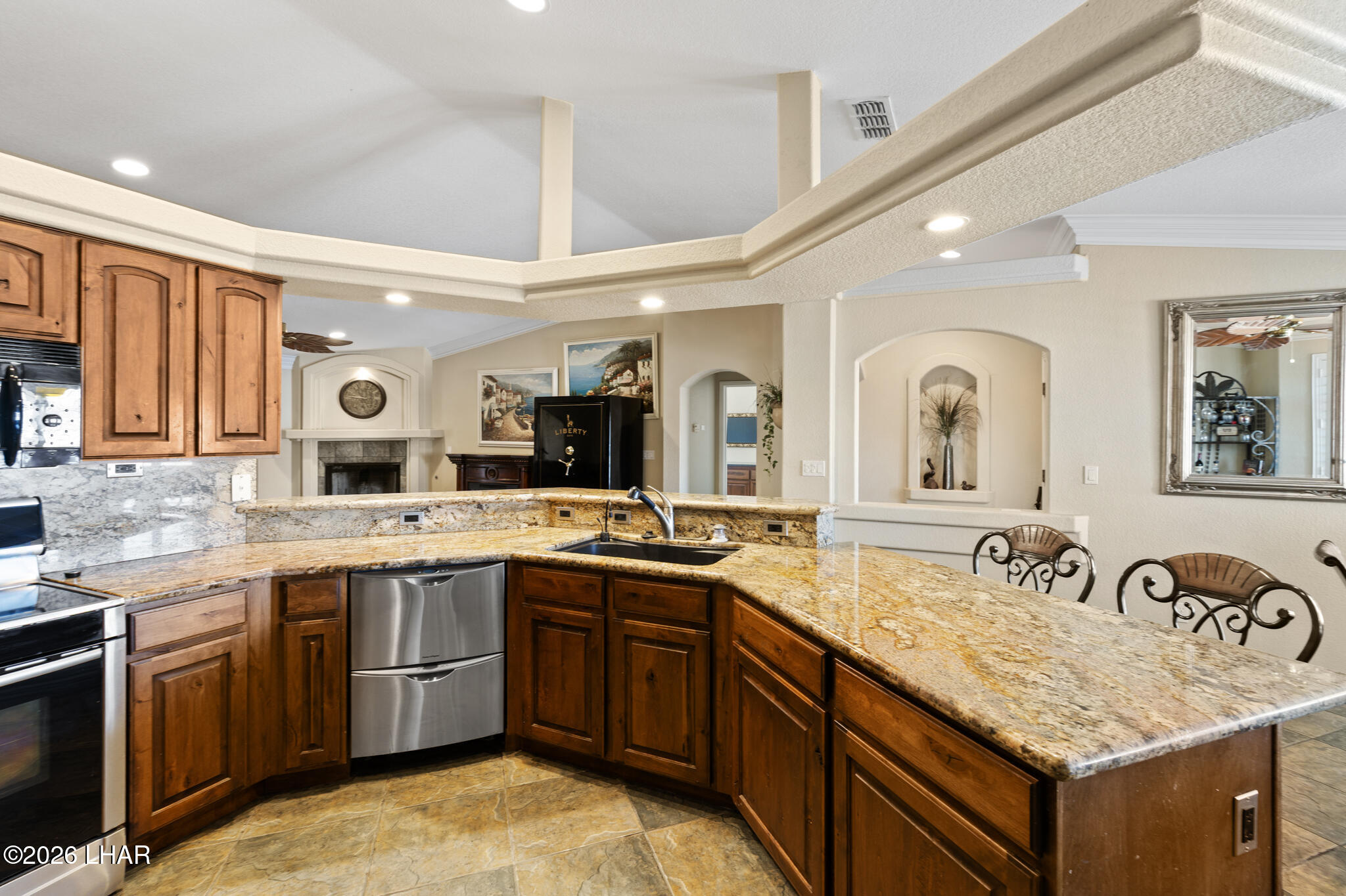 3020 Bowie Dr