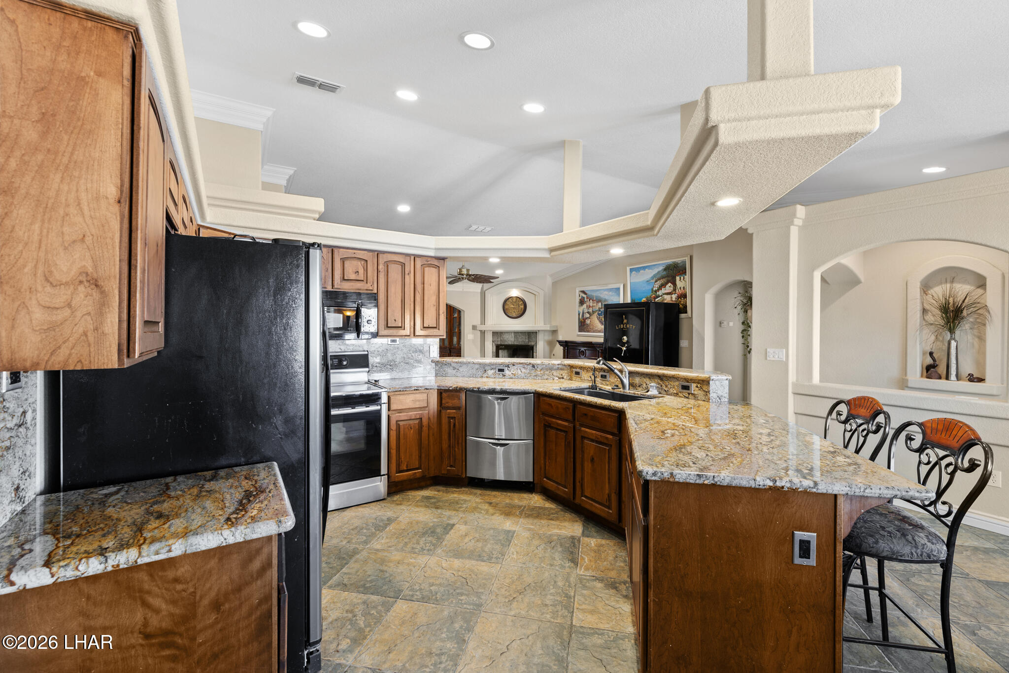 3020 Bowie Dr