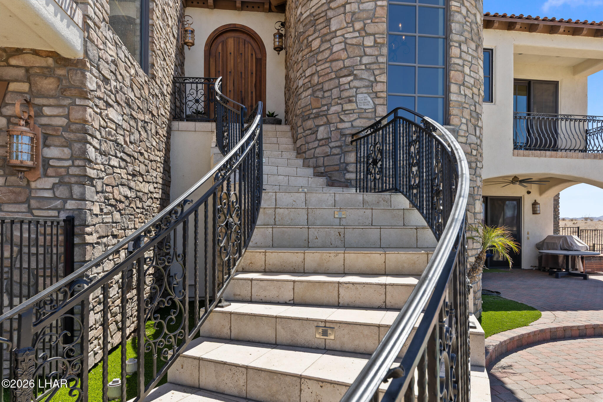 1720 E Tradition Ln