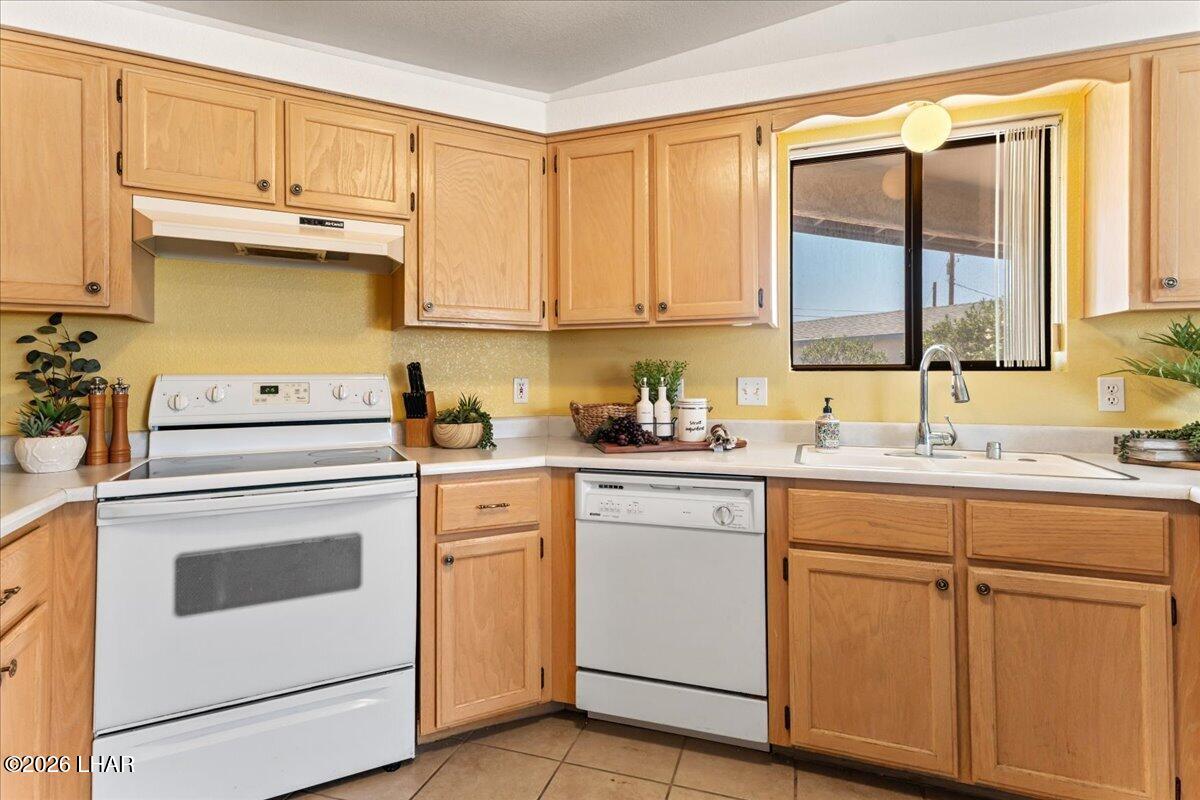 3310 Hassayampa Dr