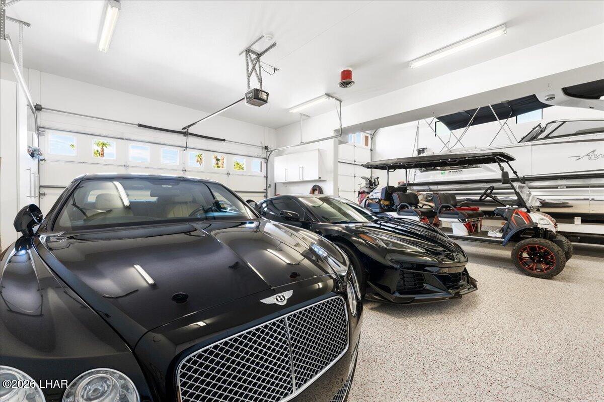 680 Via Del Lago