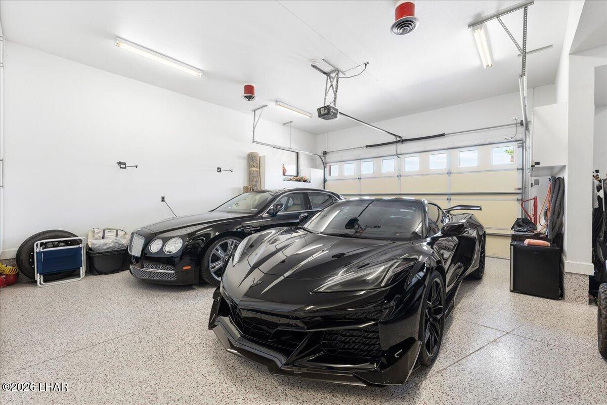 680 Via Del Lago
