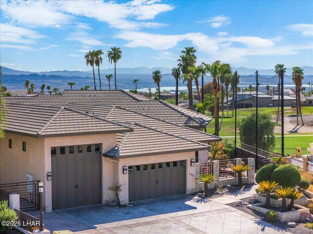 680 Via Del Lago