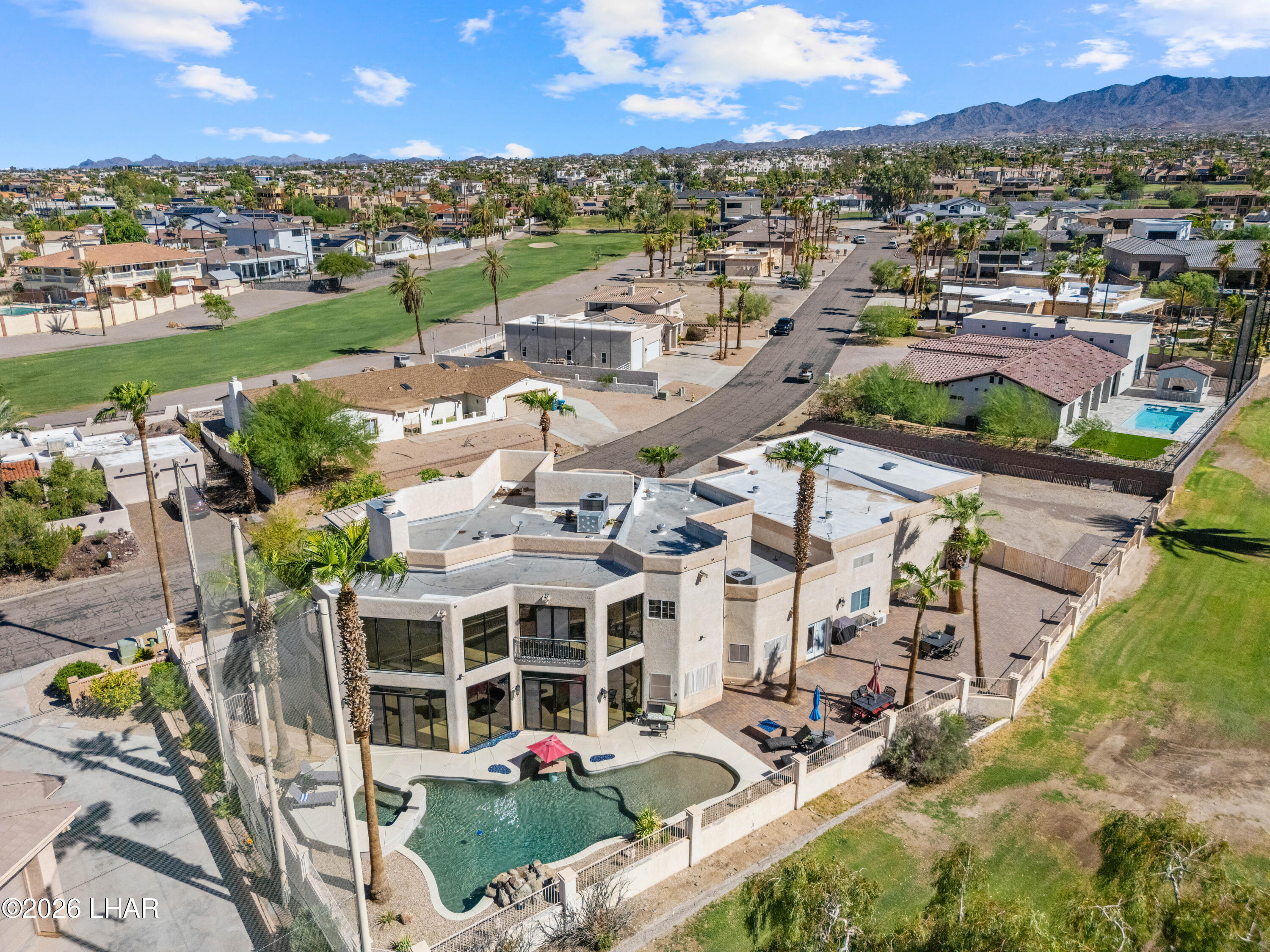 2390 Hogan Ln