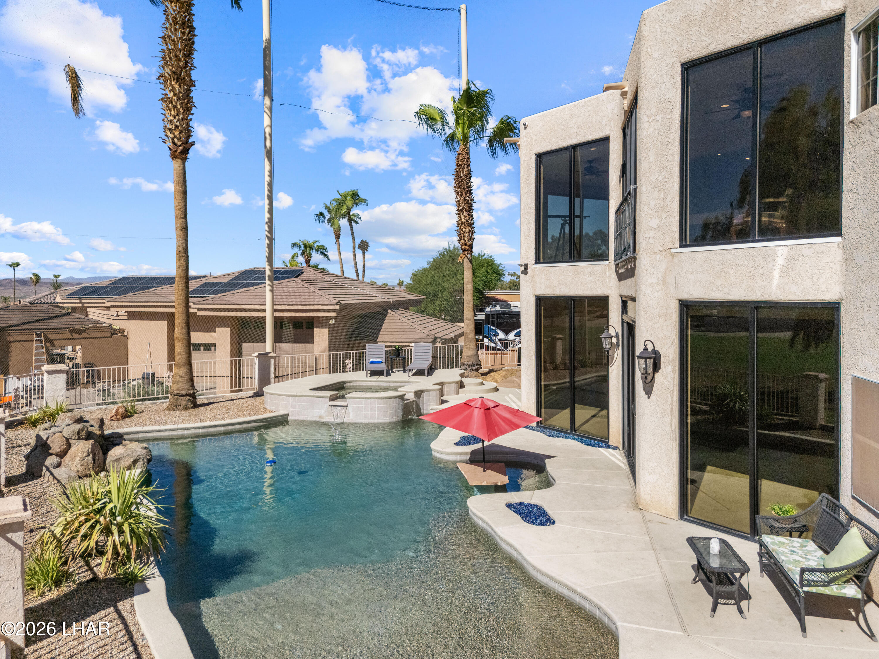 2390 Hogan Ln