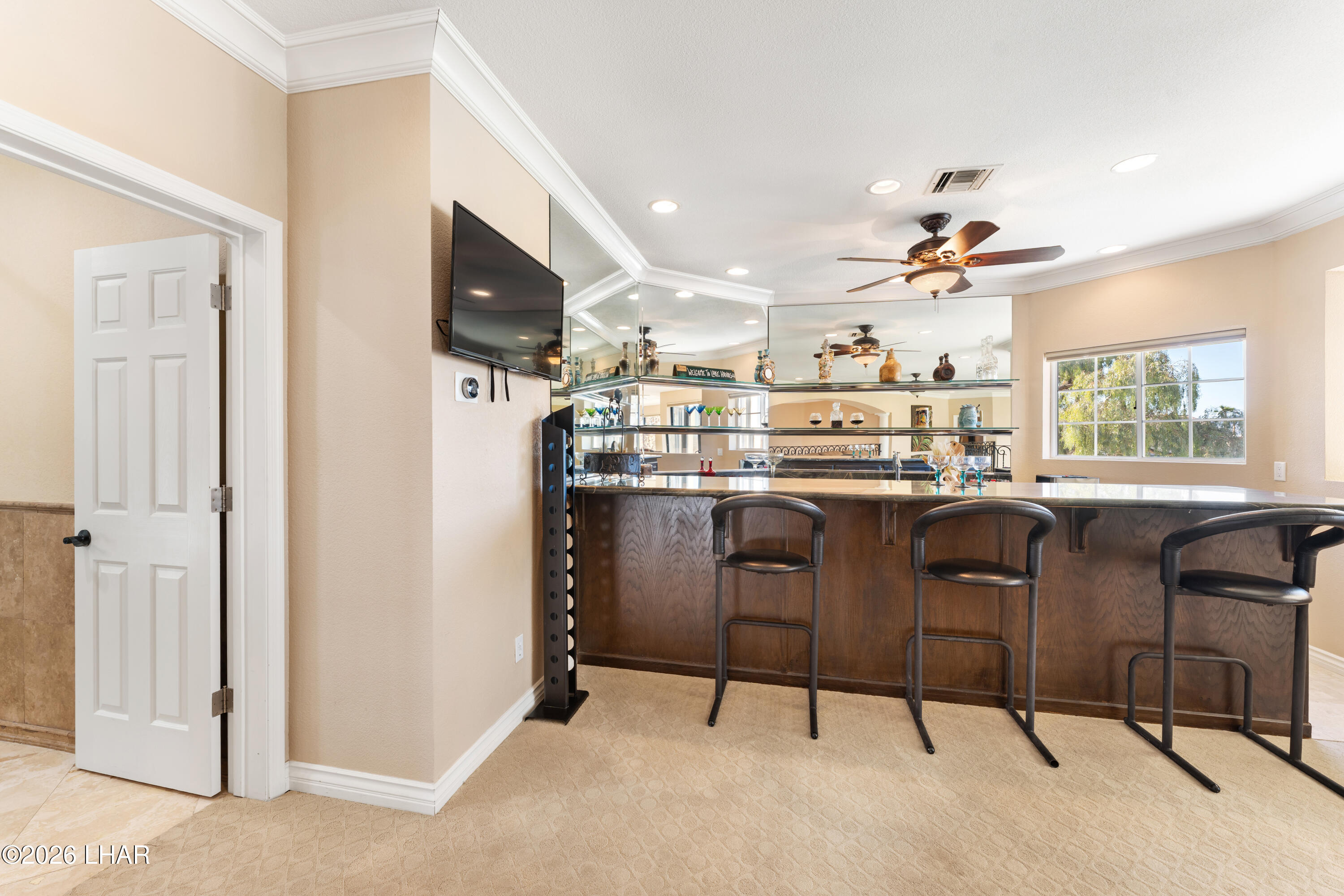 2390 Hogan Ln