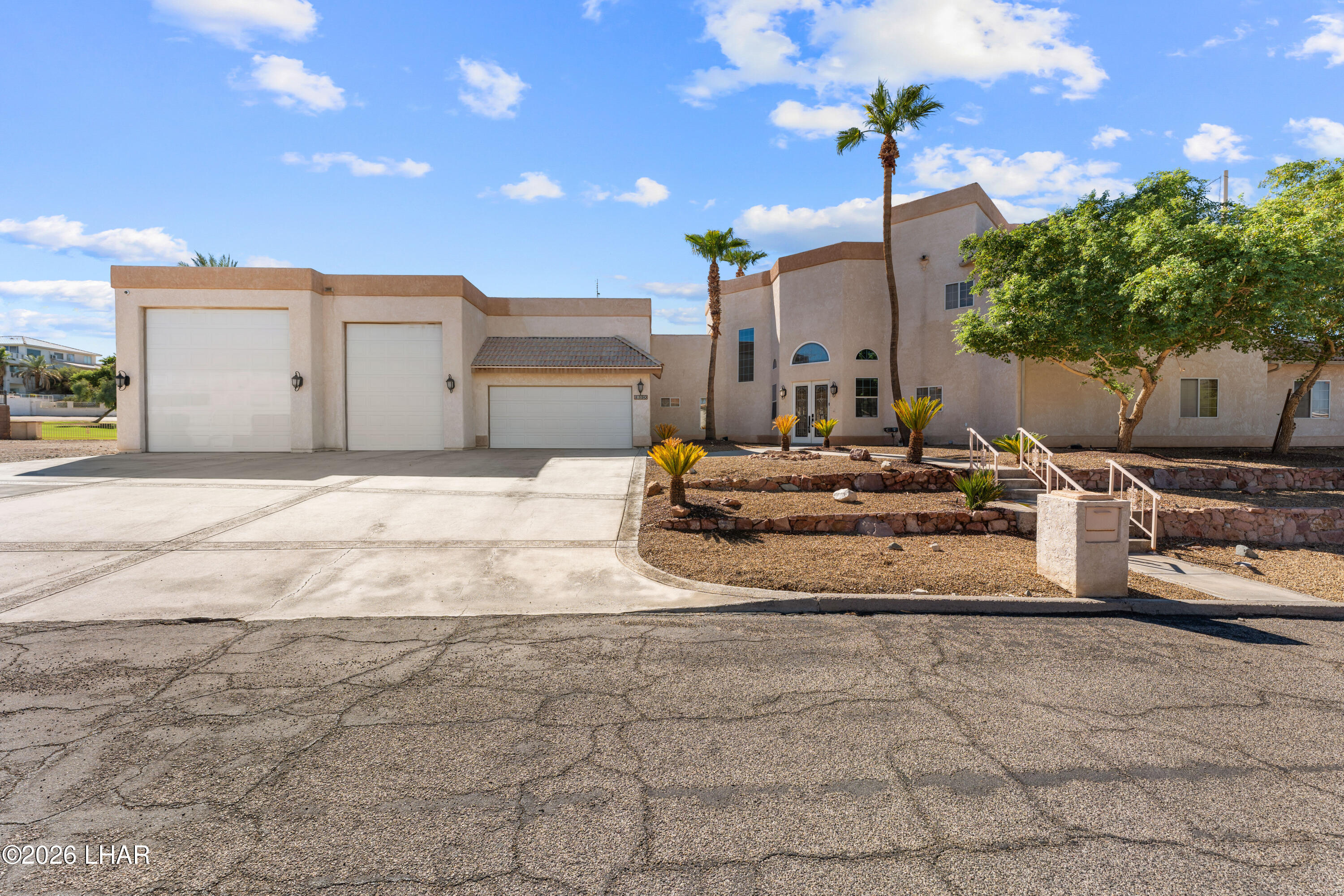 2390 Hogan Ln