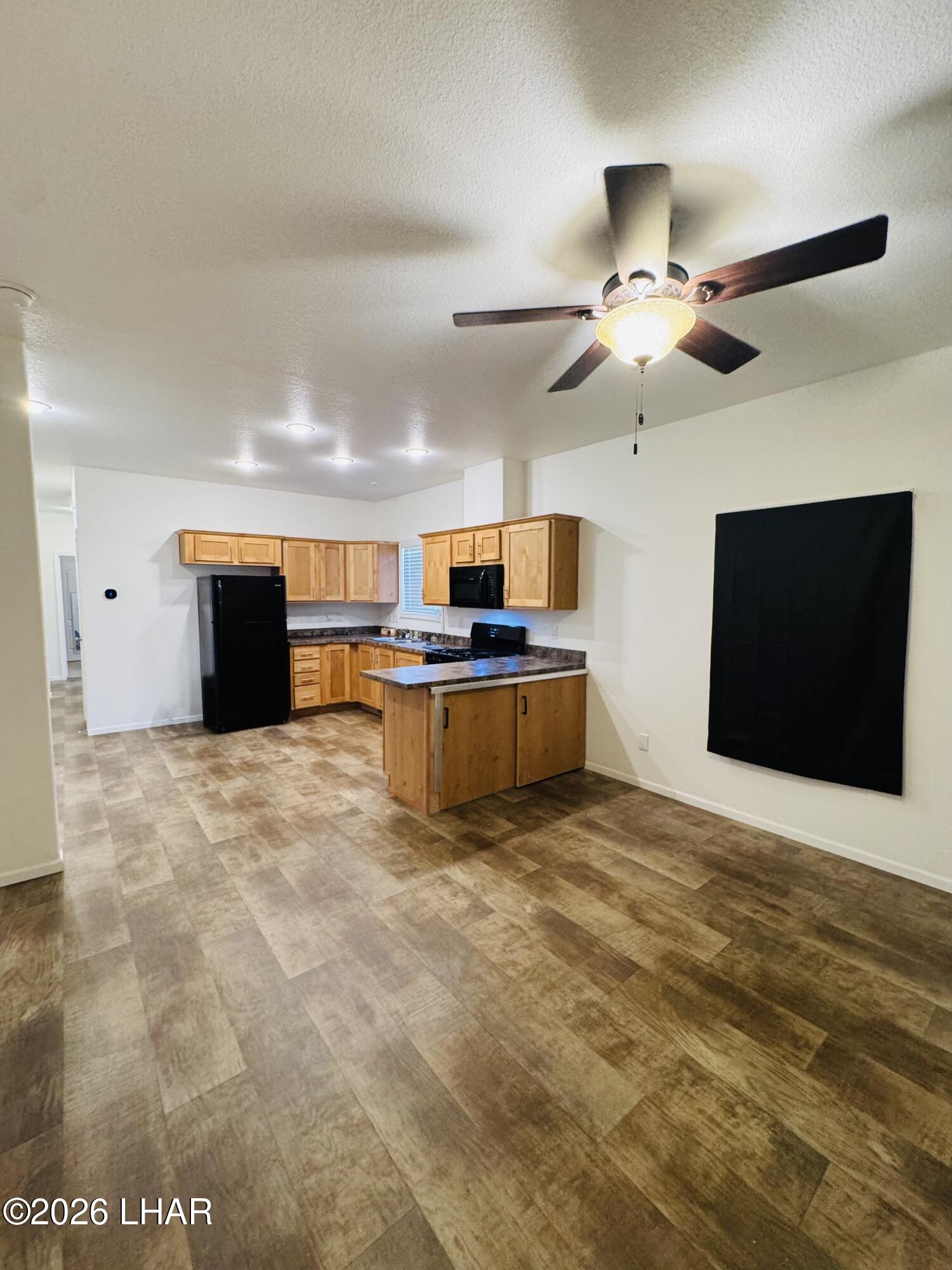 350 Lee Ave 48