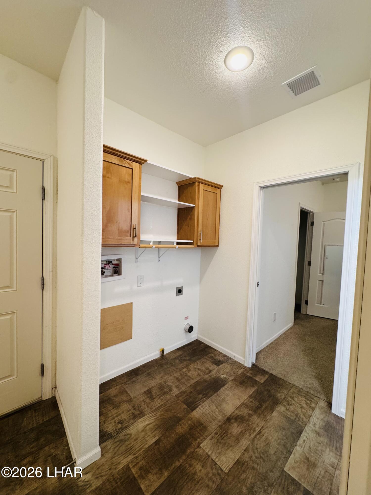 350 Lee Ave 48