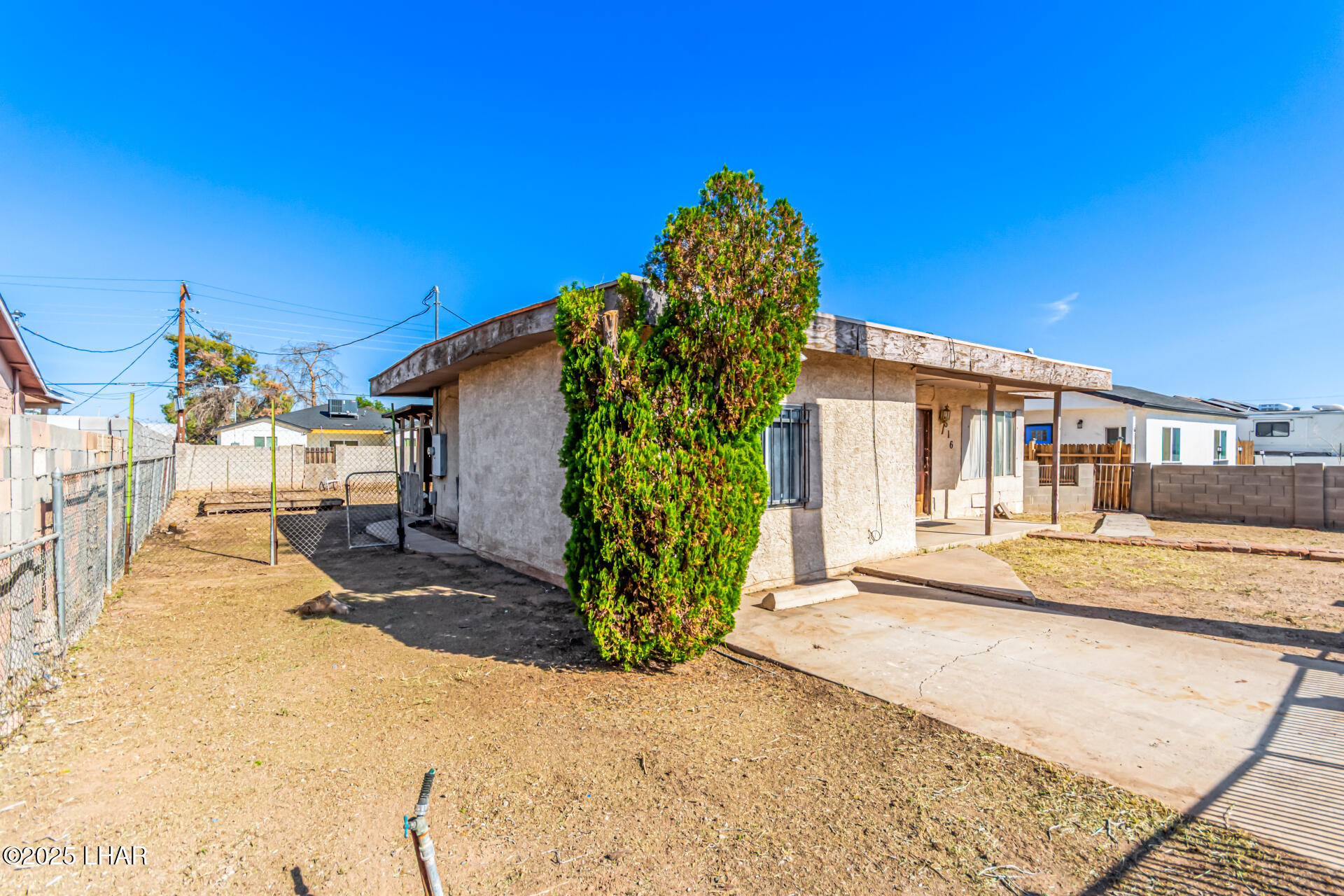 616 W Mobile Ln