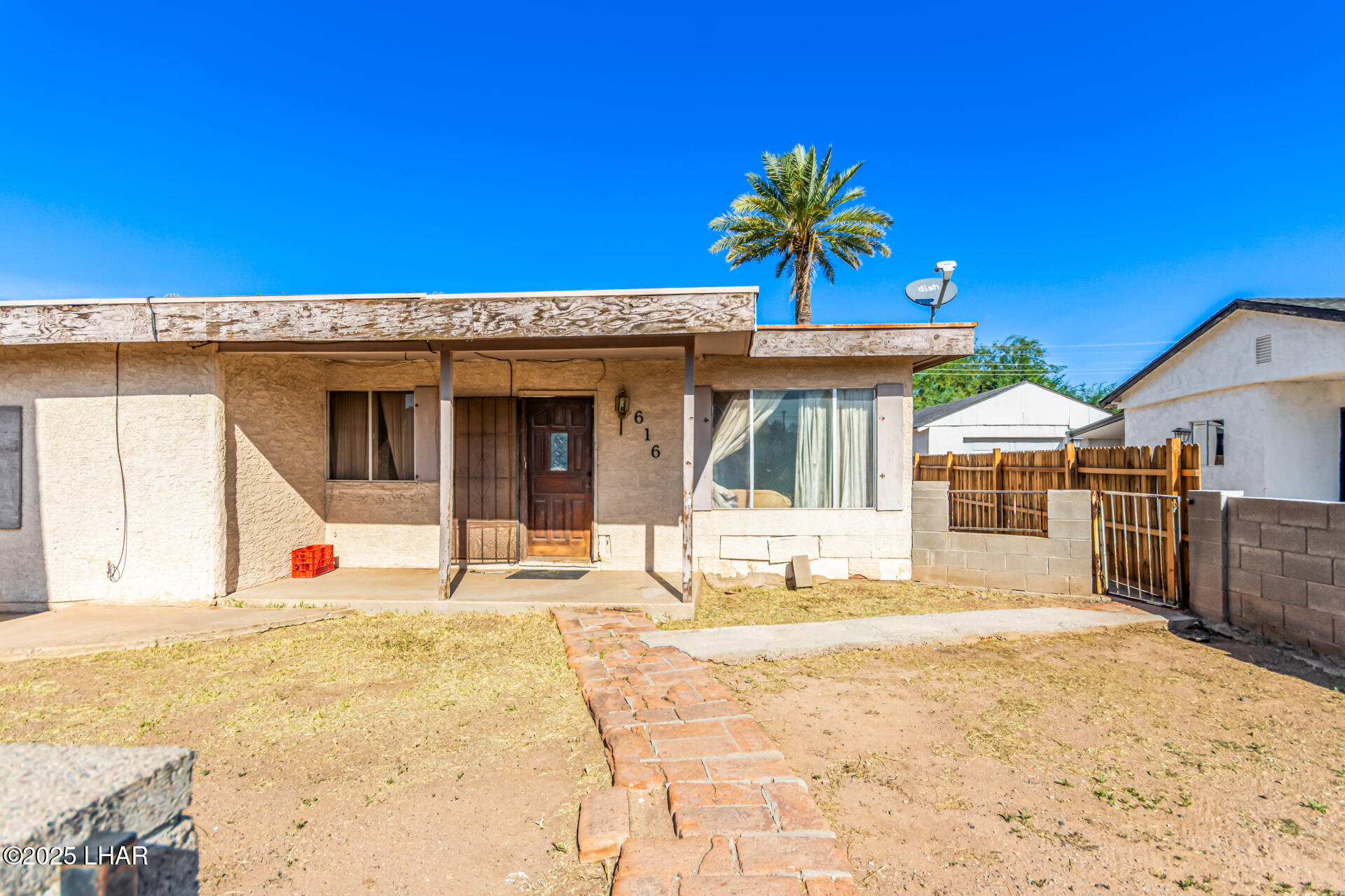 616 W Mobile Ln