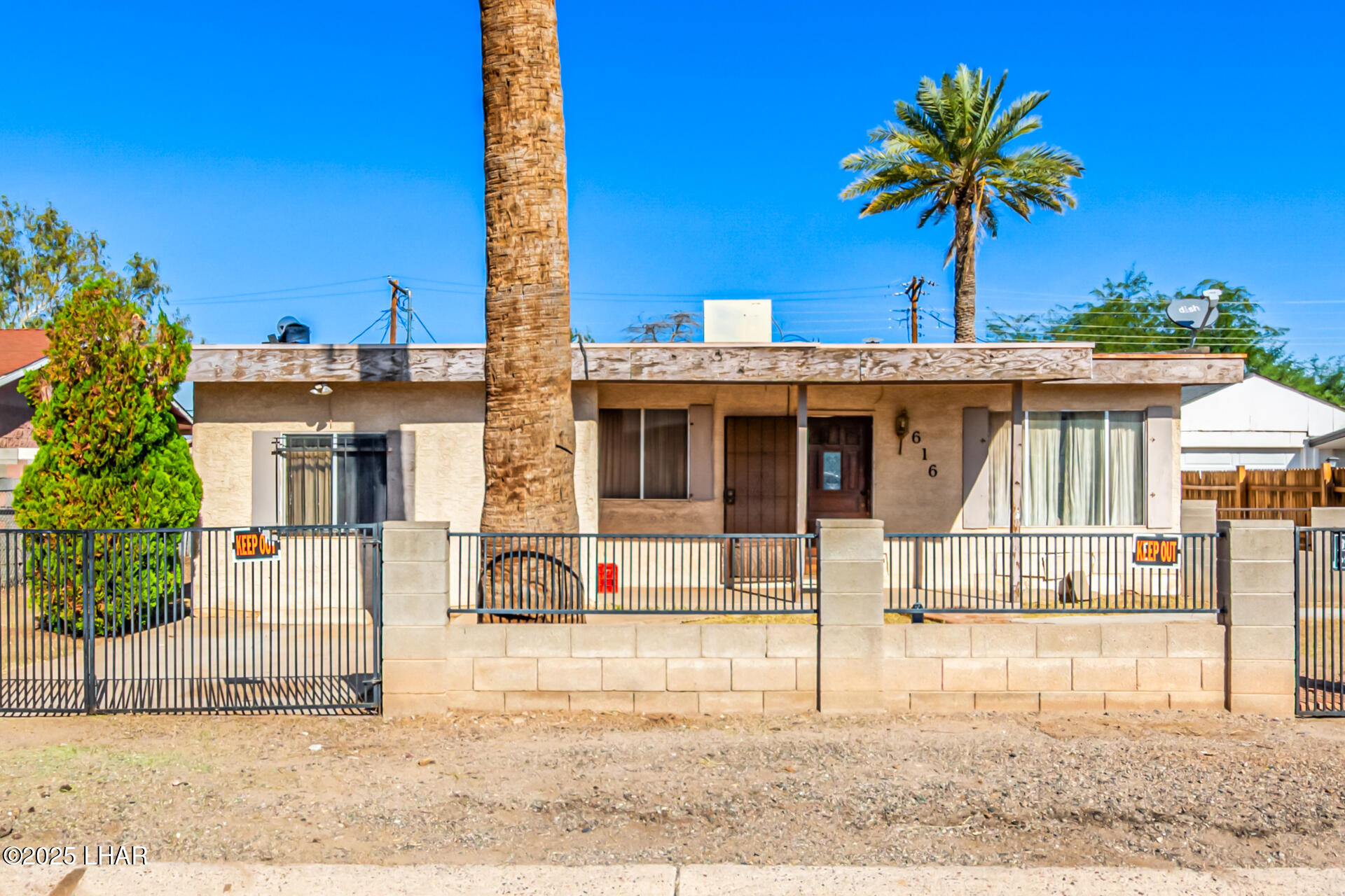 616 W Mobile Ln