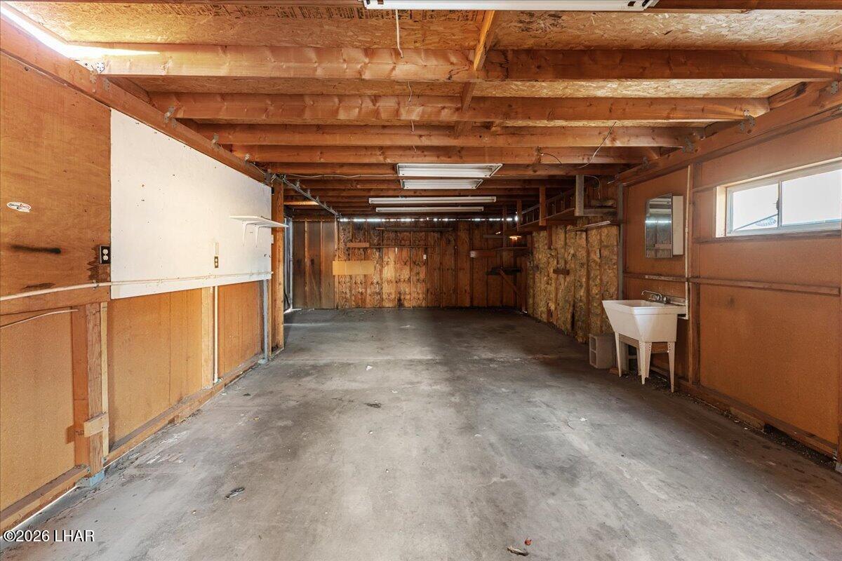 2676 Anita Ave
