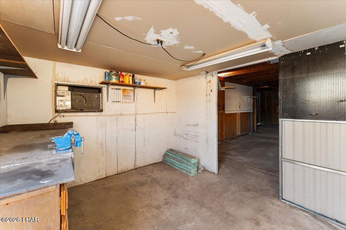 2676 Anita Ave