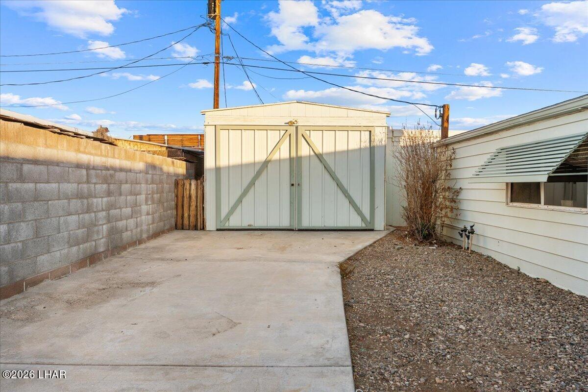 2676 Anita Ave