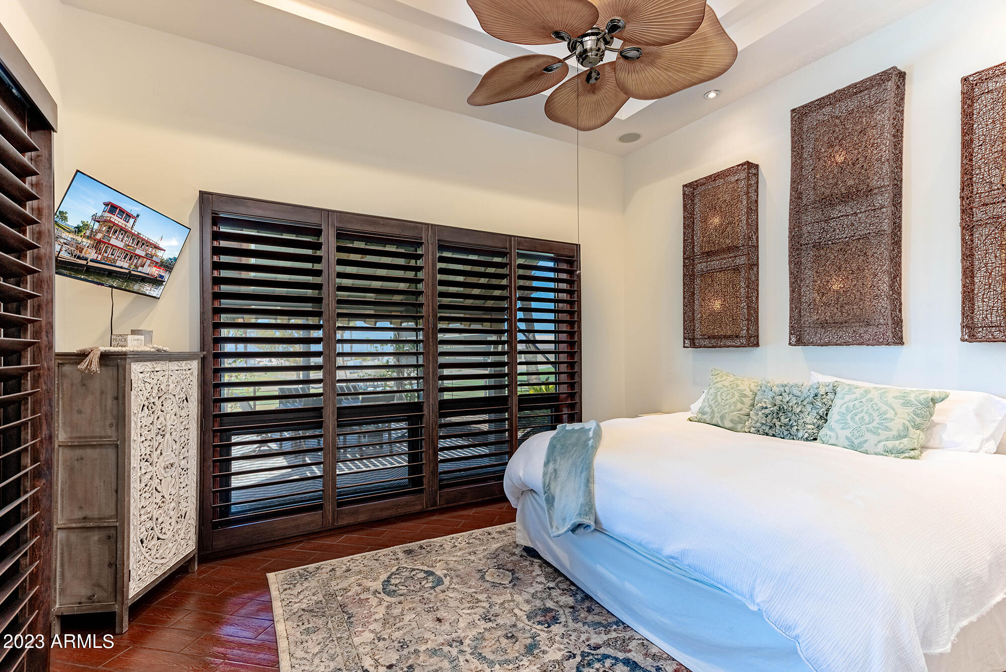 680 VIA DEL LAGO --