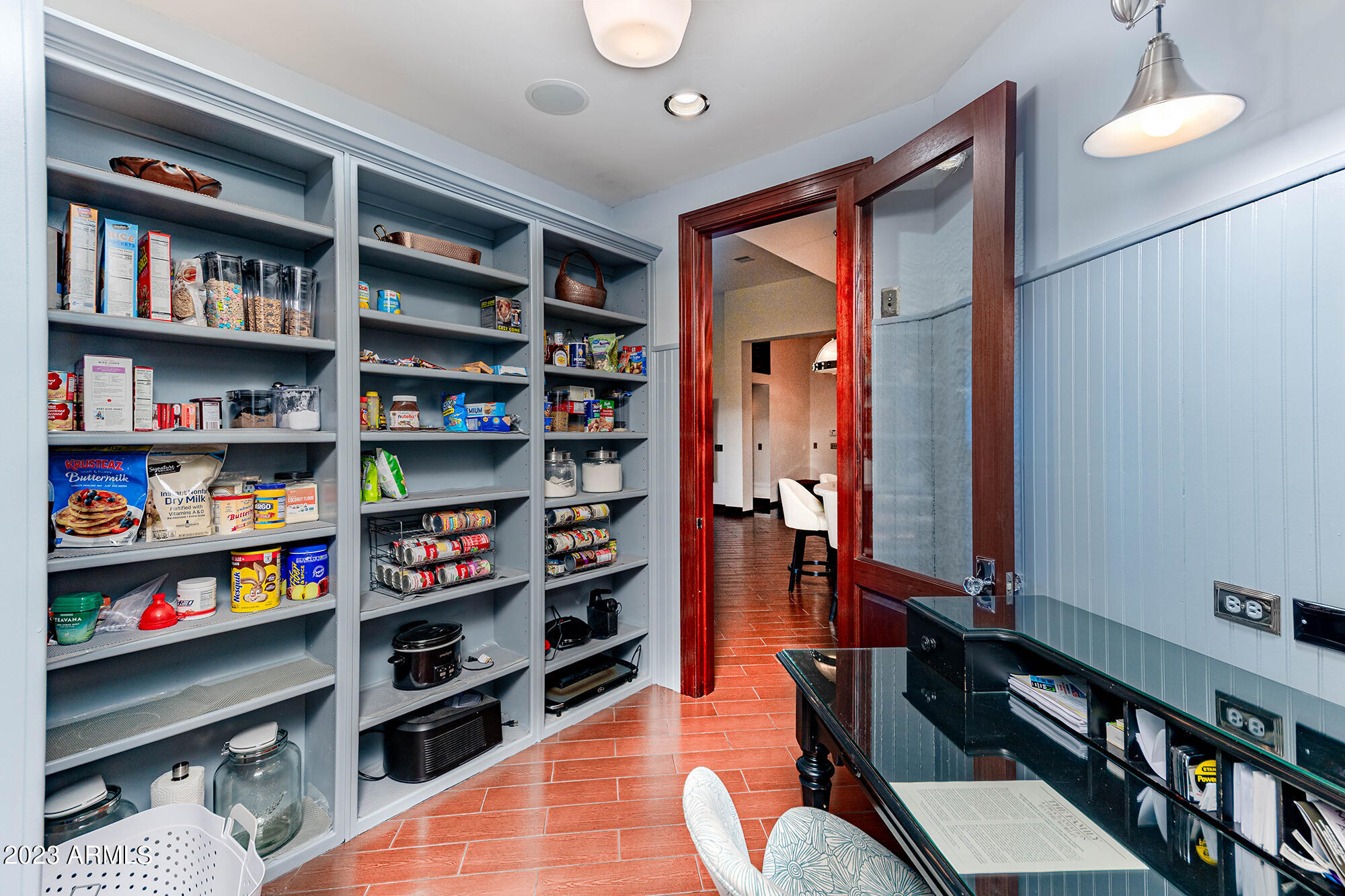 680 VIA DEL LAGO --