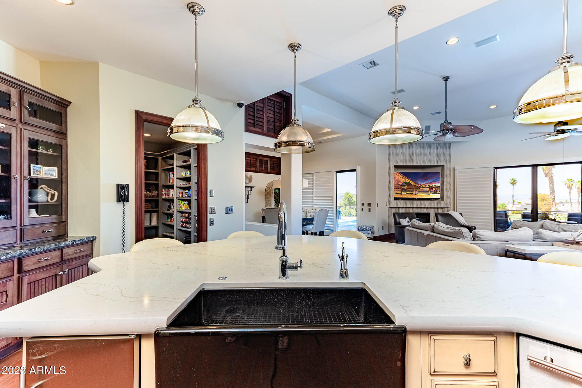 680 VIA DEL LAGO --