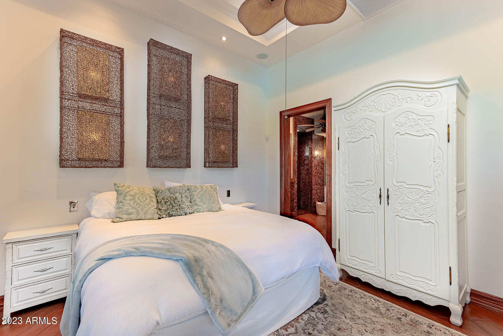 680 VIA DEL LAGO --