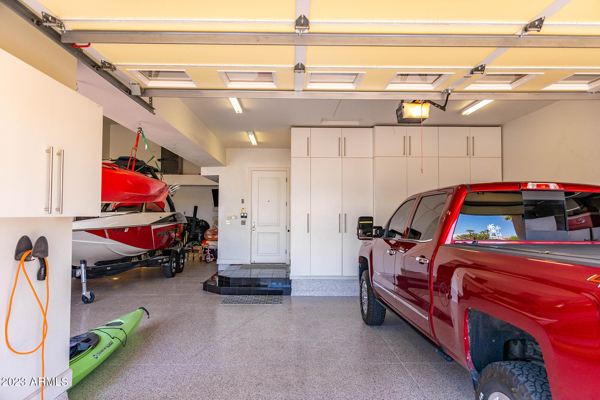 680 VIA DEL LAGO --