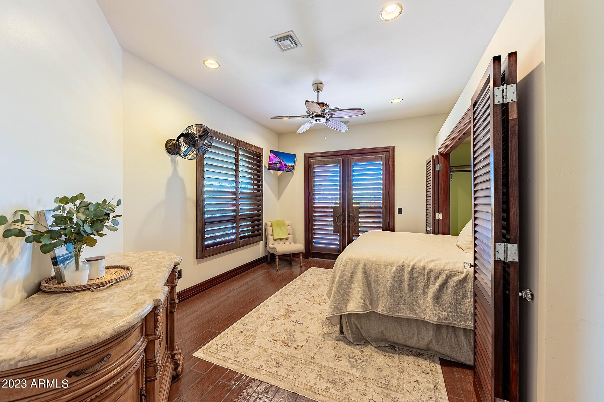 680 VIA DEL LAGO --