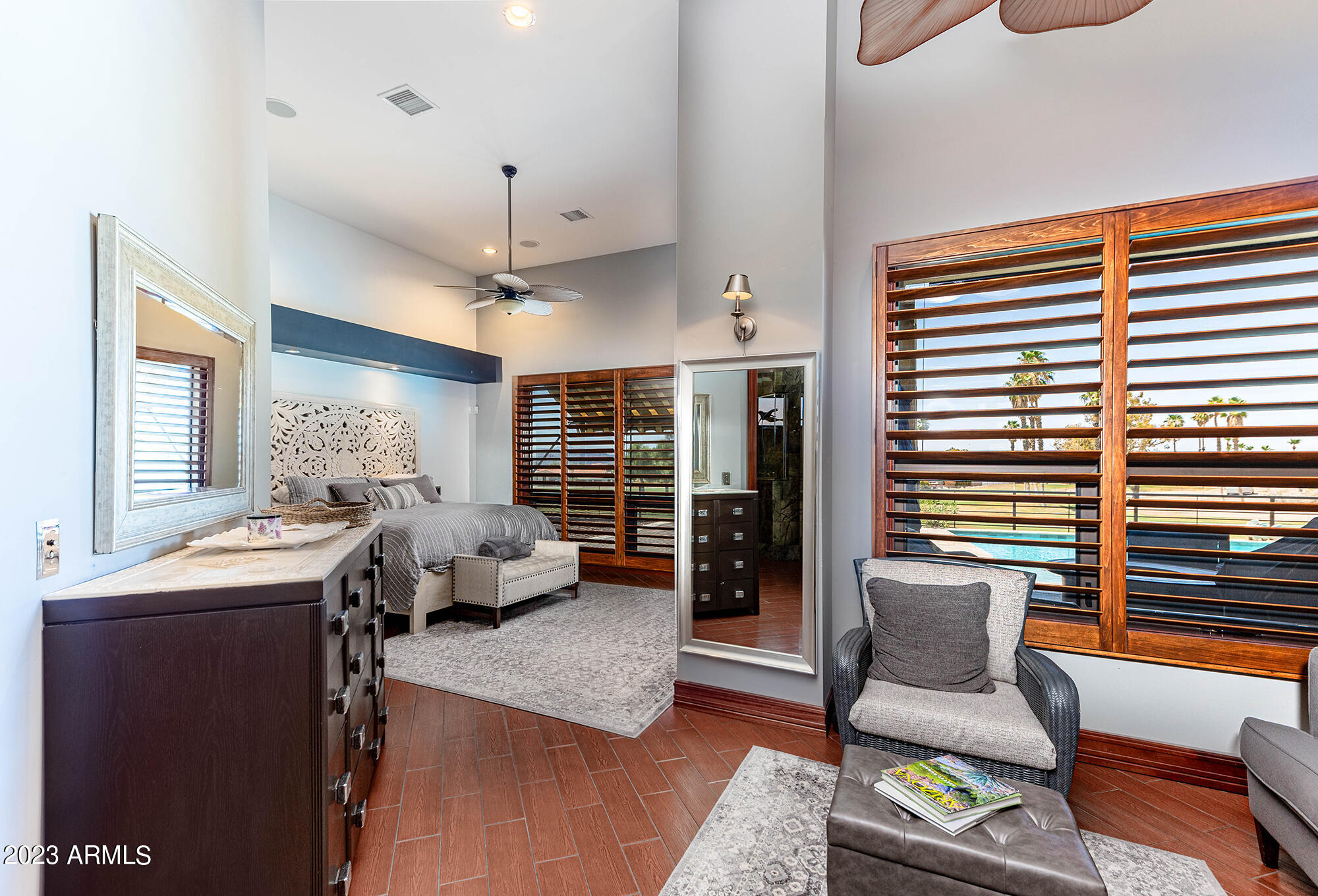 680 VIA DEL LAGO --