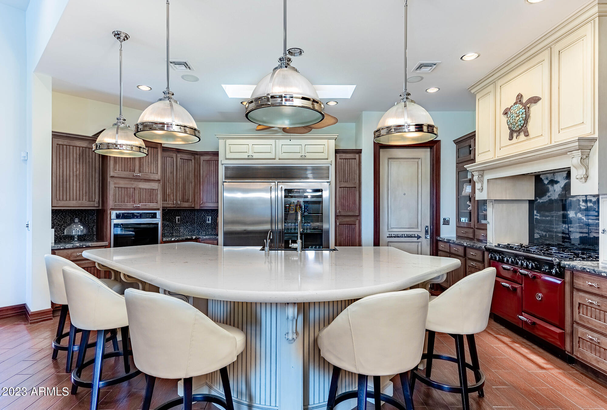 680 VIA DEL LAGO --