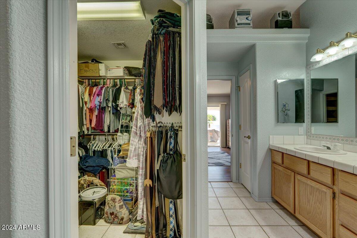 3671 TARPON Plaza