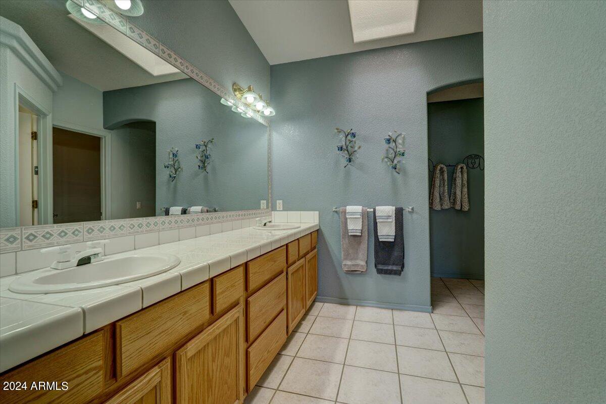 3671 TARPON Plaza