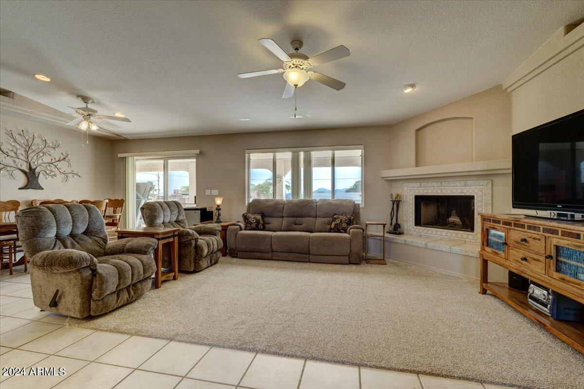 3671 TARPON Plaza